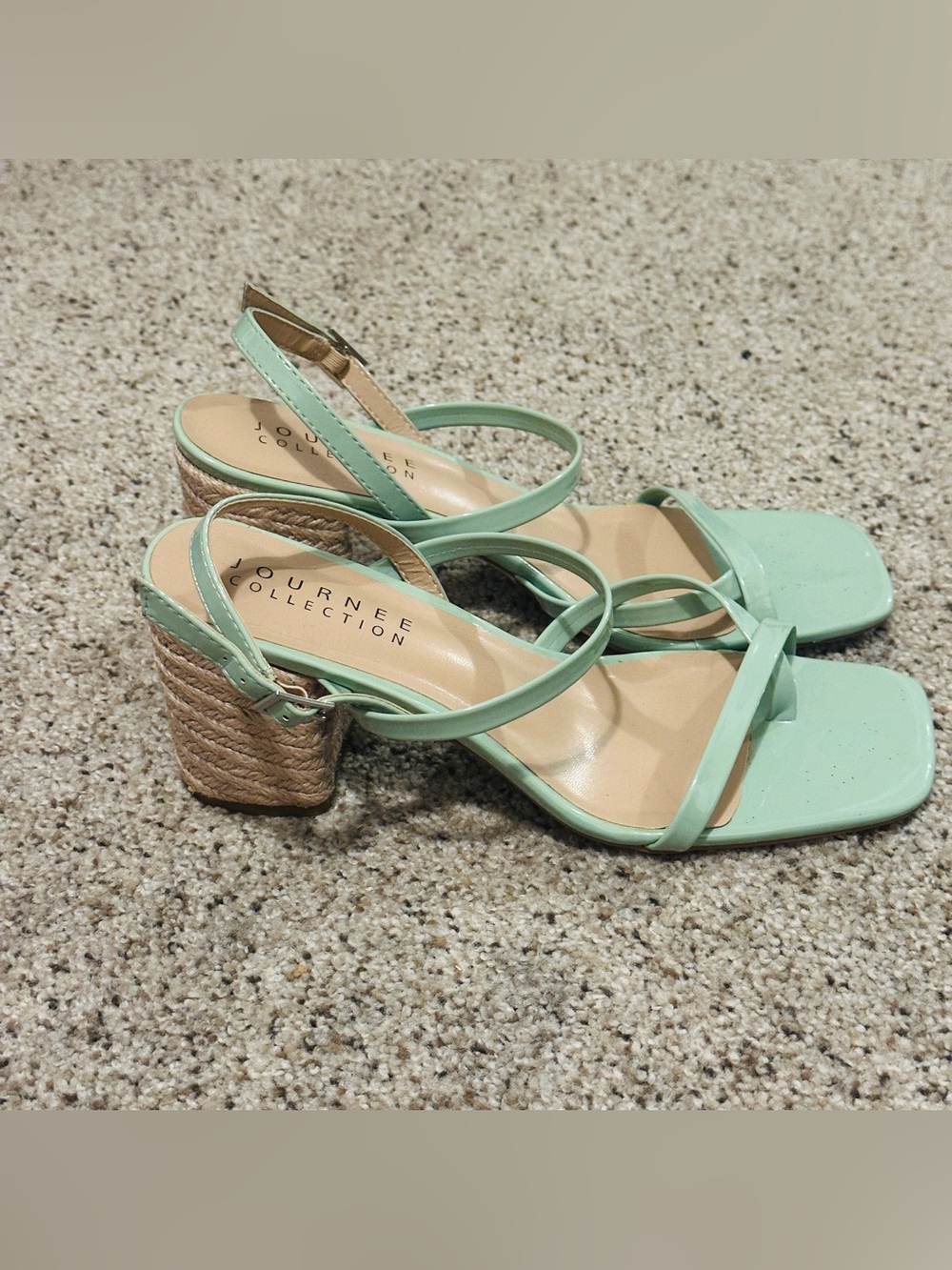 🔥Journee Collection Mint Green Strappy Block Heel Sandals🤩